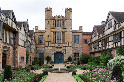 tudor house orari|tudor houses in england.